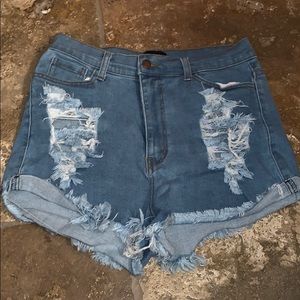 Light wash high waist stretchy denim shorts
